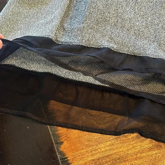 Distinct top size XL EUC Grey with black hem - Picture 2 of 5